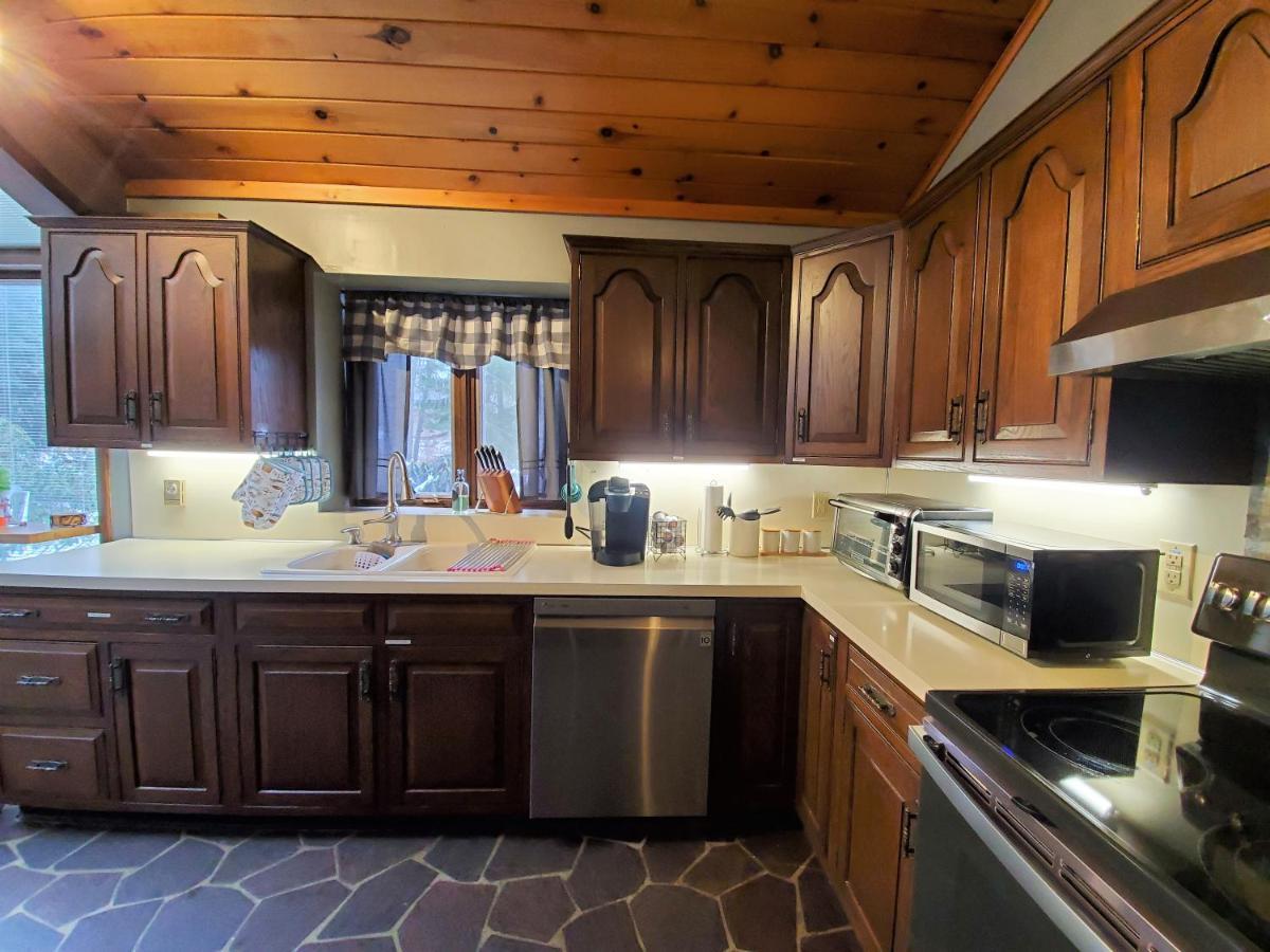 Walk To Pool & Beach - Spacious Gateway, Hot Tub, Game Room Pocono Country Place Exterior foto