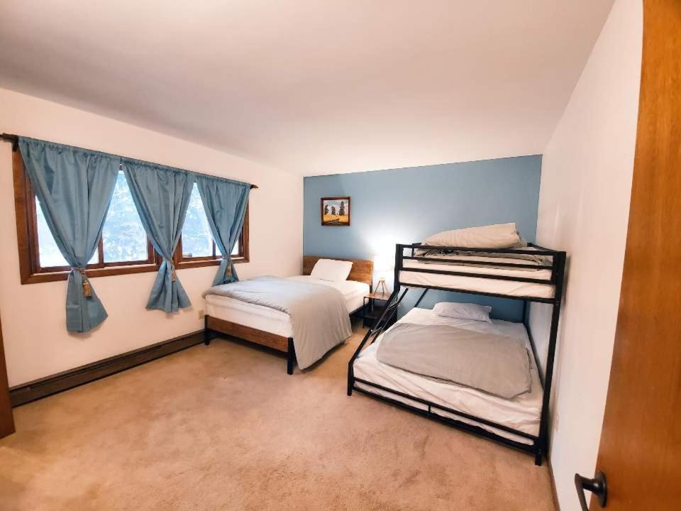 Walk To Pool & Beach - Spacious Gateway, Hot Tub, Game Room Pocono Country Place Exterior foto